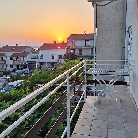 Apartments With A Parking Space Crikvenica - 5553 Bagian luar foto